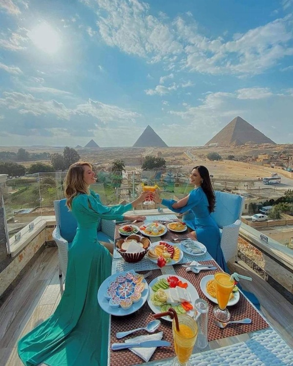 Great Pyramid Inn image 29